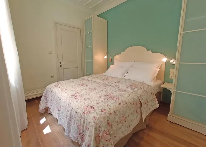 1930 Townhouse Kavala