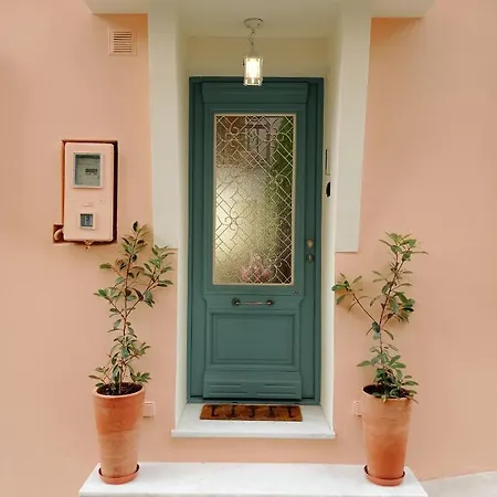 1930 Townhouse Apartment